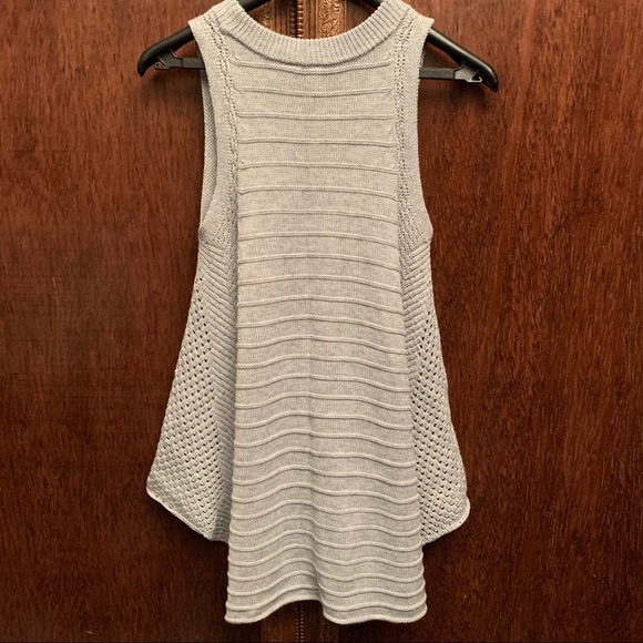 MOTH Urban Outfitters Sleeveless Scoop Neck Sweater Gray Womens Size Small - Picture 4 of 8